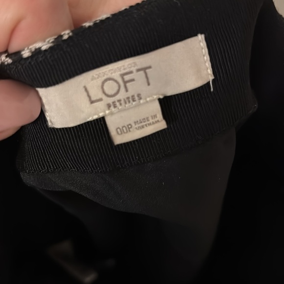 Loft Skirt - Picture 2 of 3